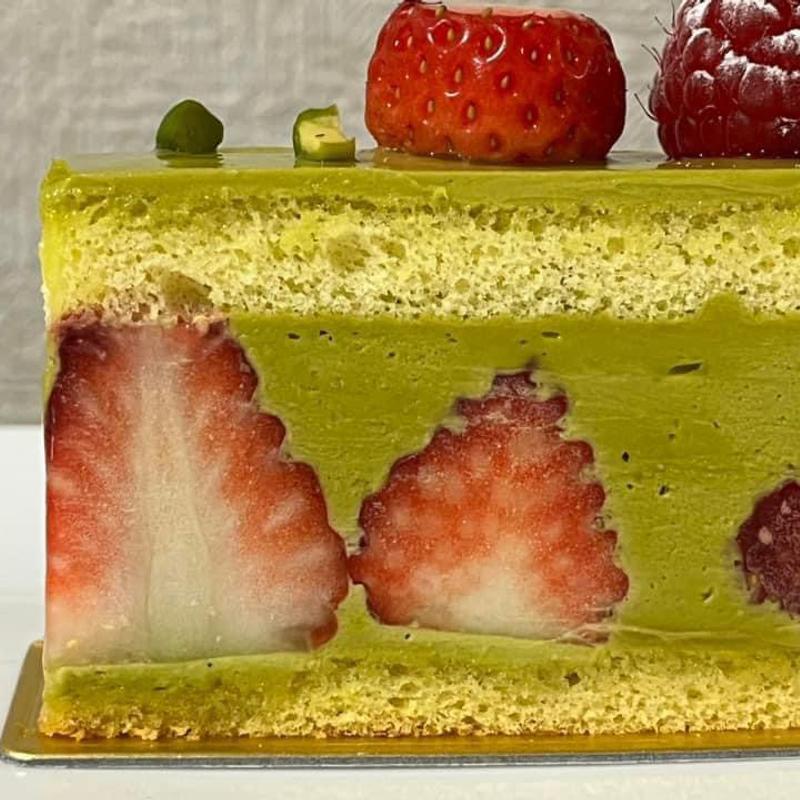 苺とピスタチオのフレジエ(RIVA chocolatier)