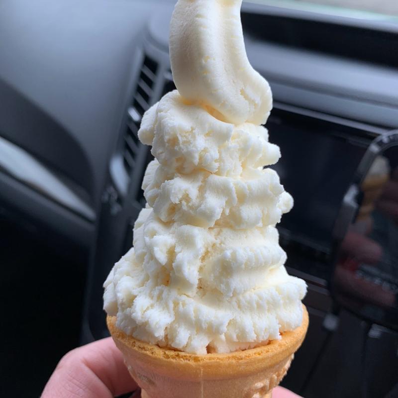 とうふミルクソフトクリーム(（有）榎本豆腐店)