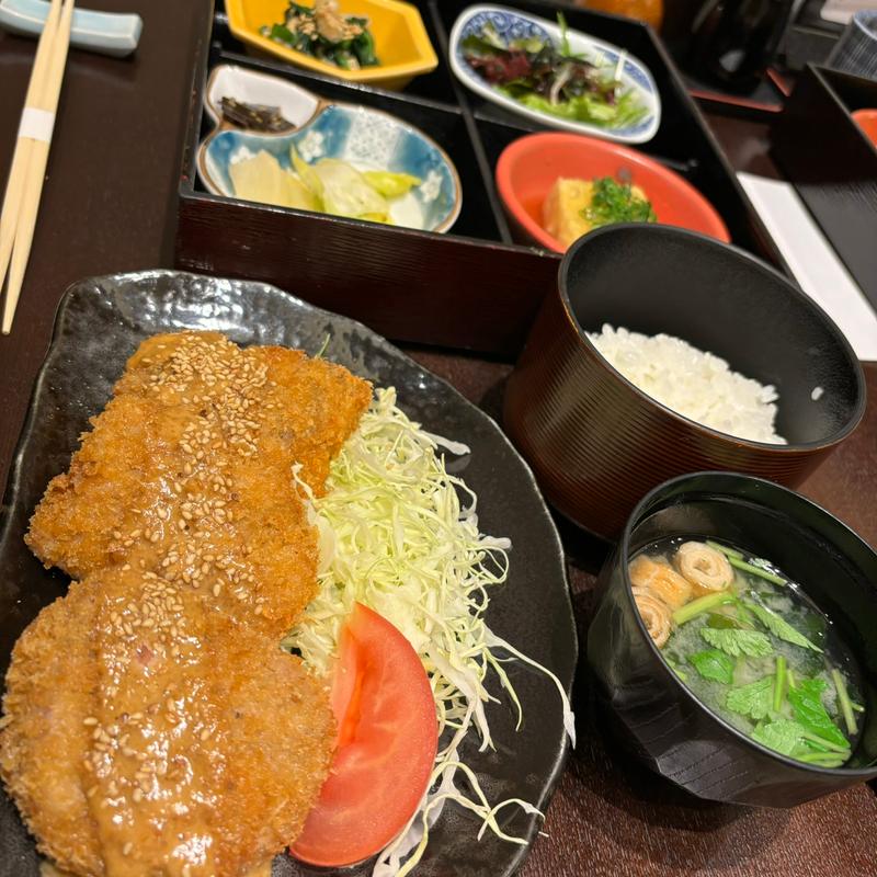 ヒレカツ定食(東レ社員クラブ)