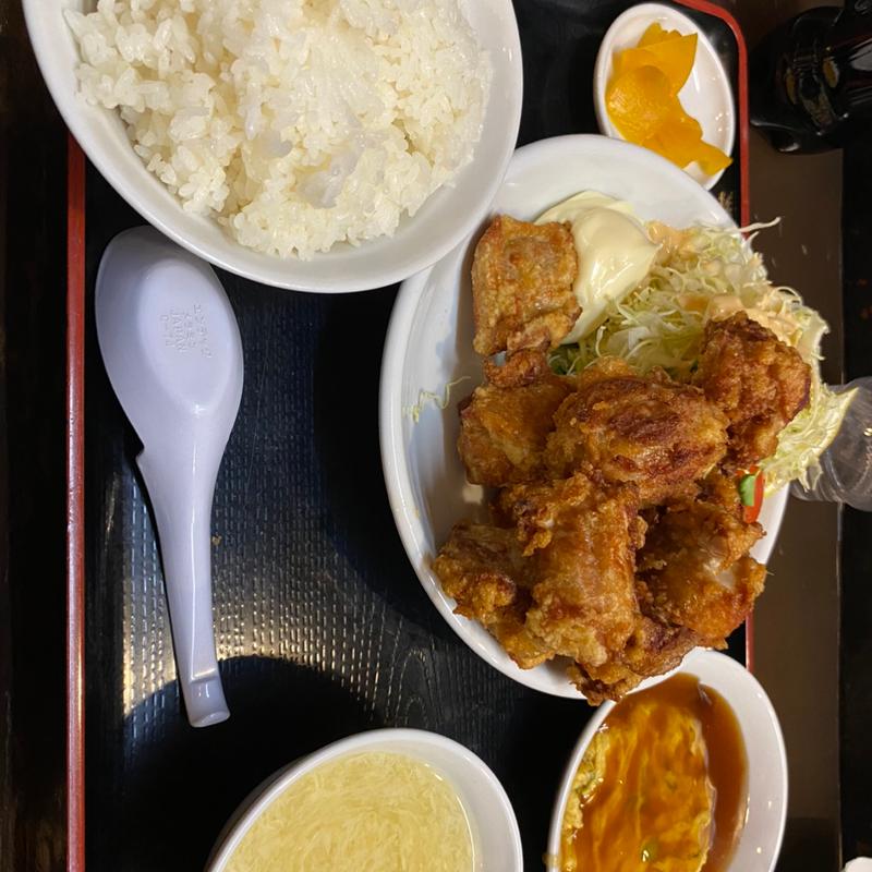 てんこ盛り唐揚げ定食(円座うまか飯店)