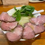 地鶏塩 炭火焼きチャーシュー(極汁美麺 umami)