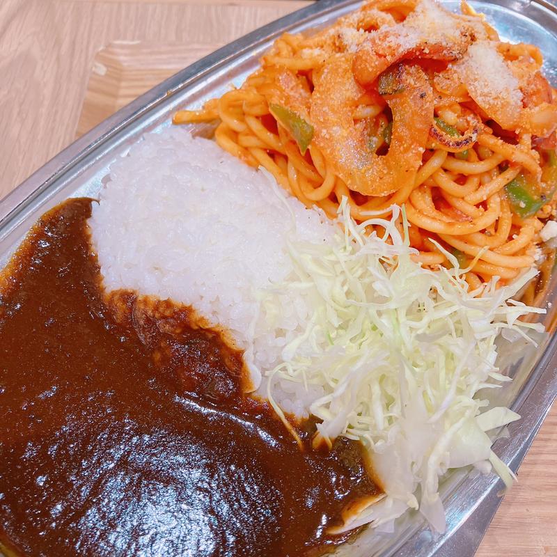 カレーwithナポリタン(キッチンパンチョ モザイクモール港北店)