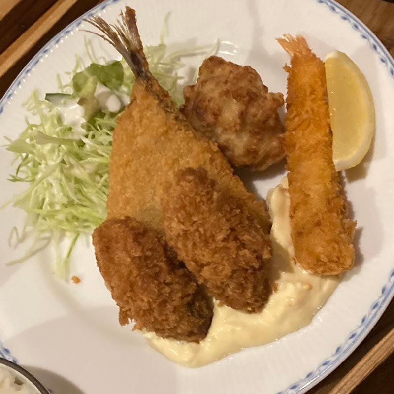 ミックスフライ定食(一八の食家)