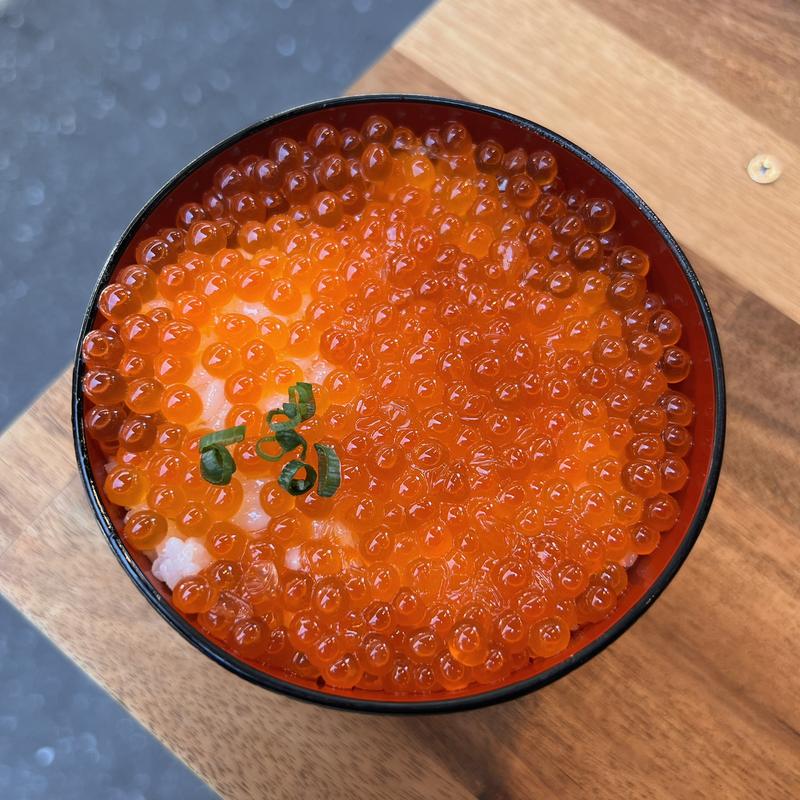 いくら丼(魚草)