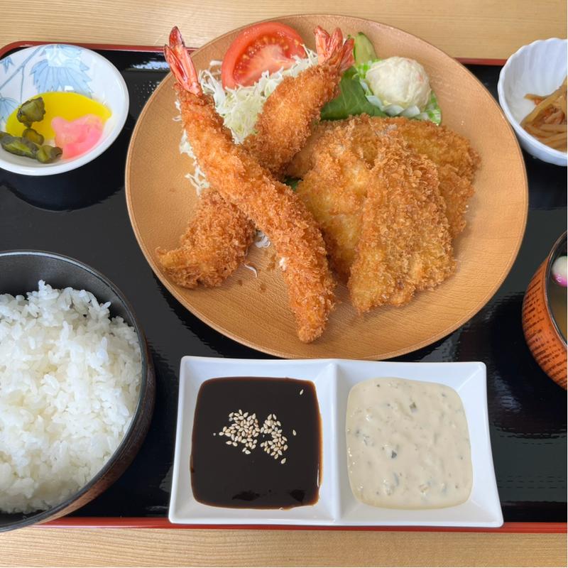 ミックスフライ定食(どんや 道の駅たきかわ店)