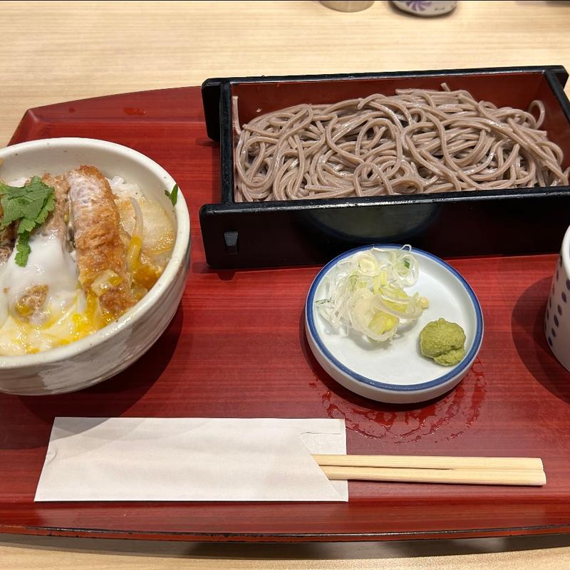 かつ丼セット(そばじ アトレ川崎店)