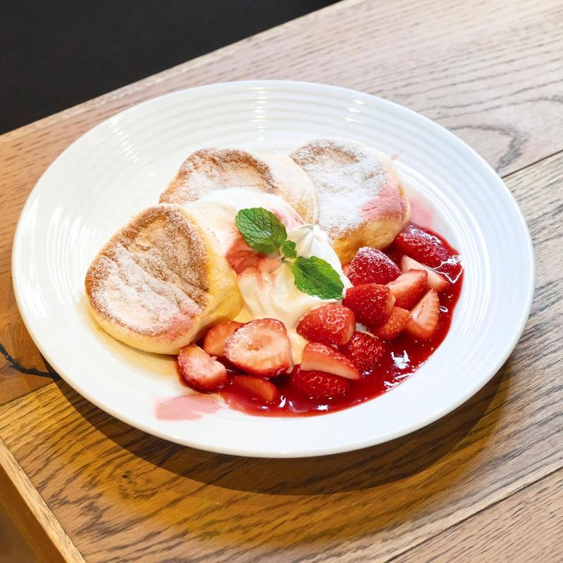 いちご尽くしのパンケーキ(CAFE ANNON カフェアンノン なんば)