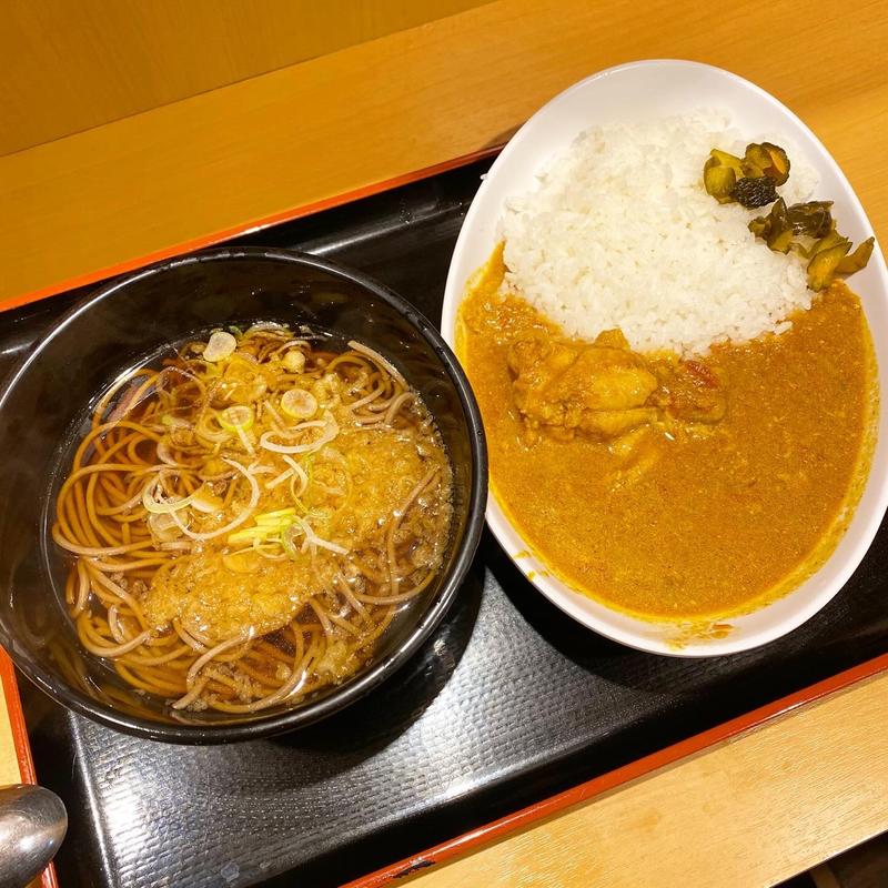 よもだカレー半たぬきセット(よもだそば　新宿西口店)