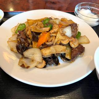 牛肉胡椒炒め(慶福居)