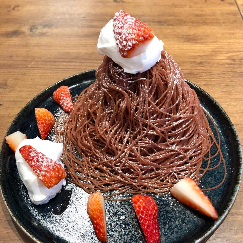 しぼりたて苺のモンブラン(ジョリーパスタ 足立六町店)