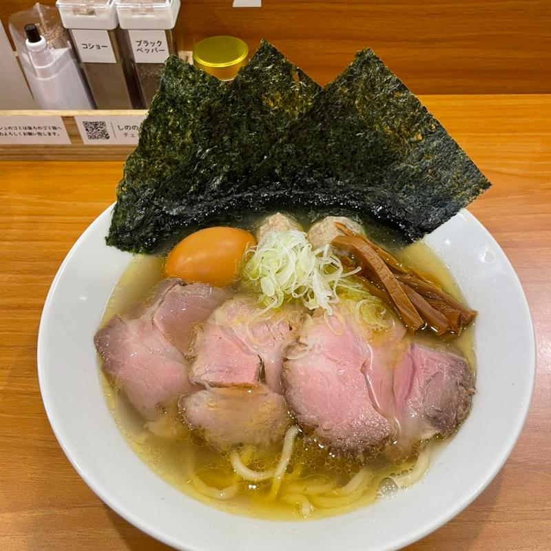 全部のせ醤油らーめん(しののめヌードル)