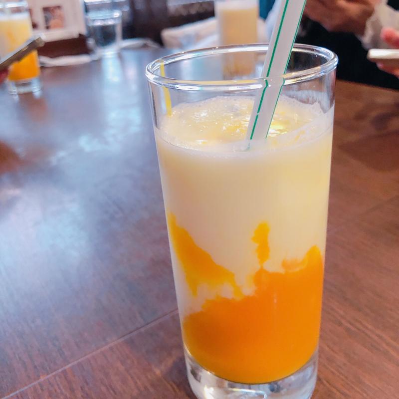 マンゴーラッシー(大阪ハラールレストラン Osaka Halal Restaurant)