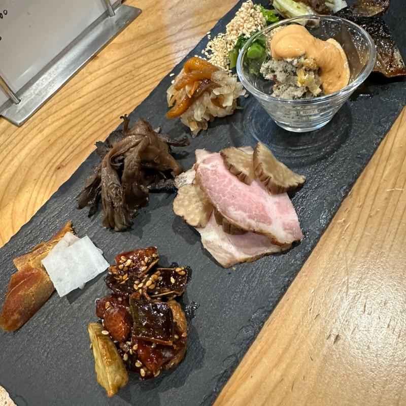 おつまみ盛り合わせ(典座)