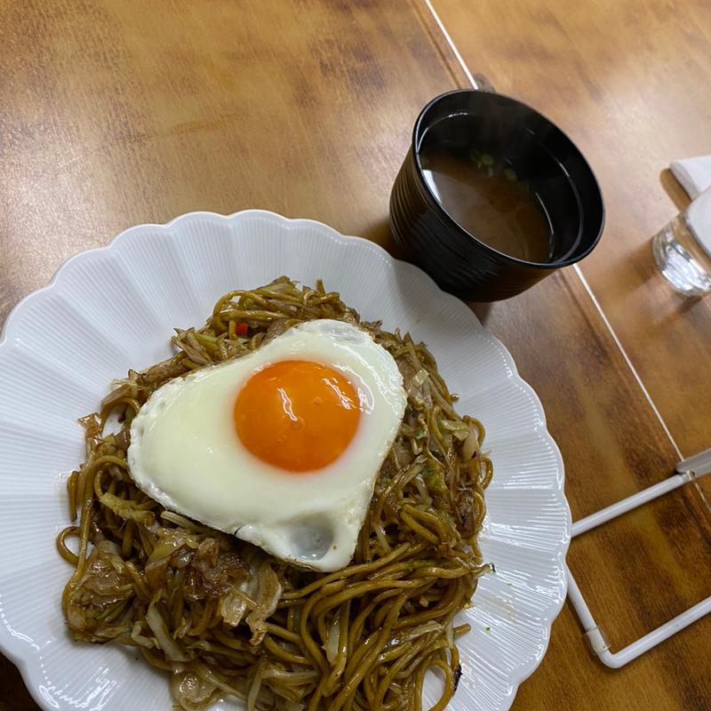 肉玉焼きそば(焼きそば・お好み焼き よこち)
