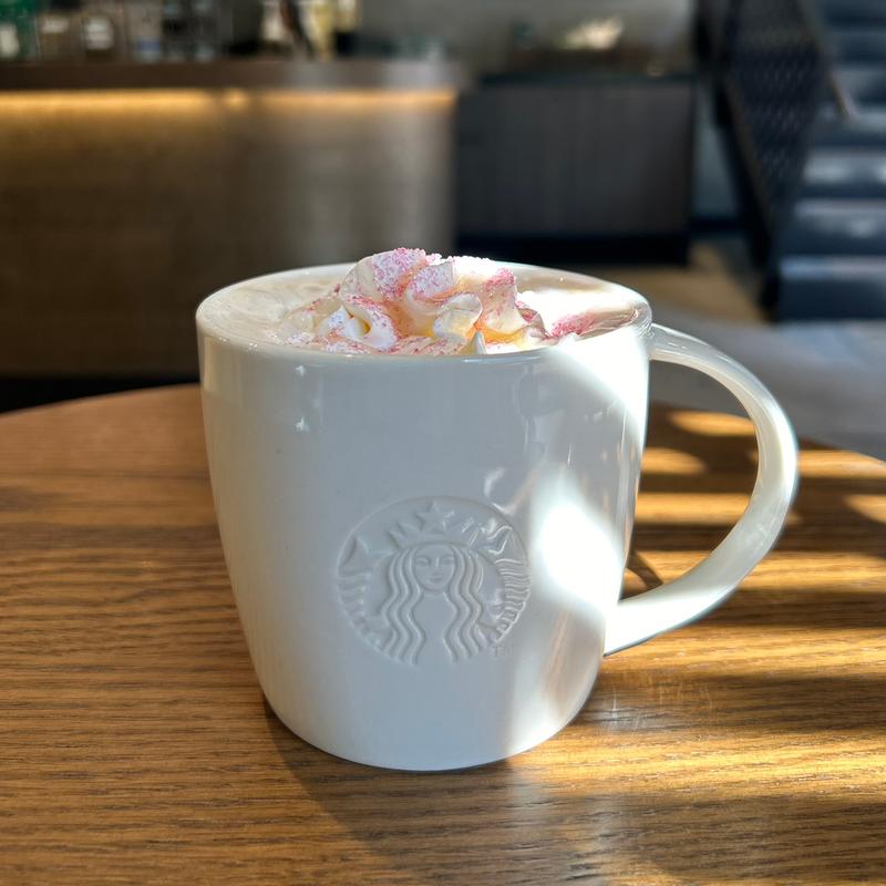 ストロベリーラベンダーティーラテ(スターバックスコーヒー 淡路町駅前店)