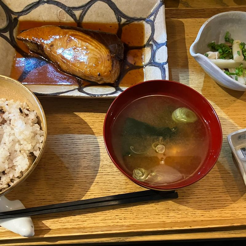 天然ぶりの照り焼き(きょうや食堂)