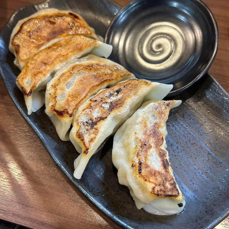 餃子(らーめん治 らいおん百草店)