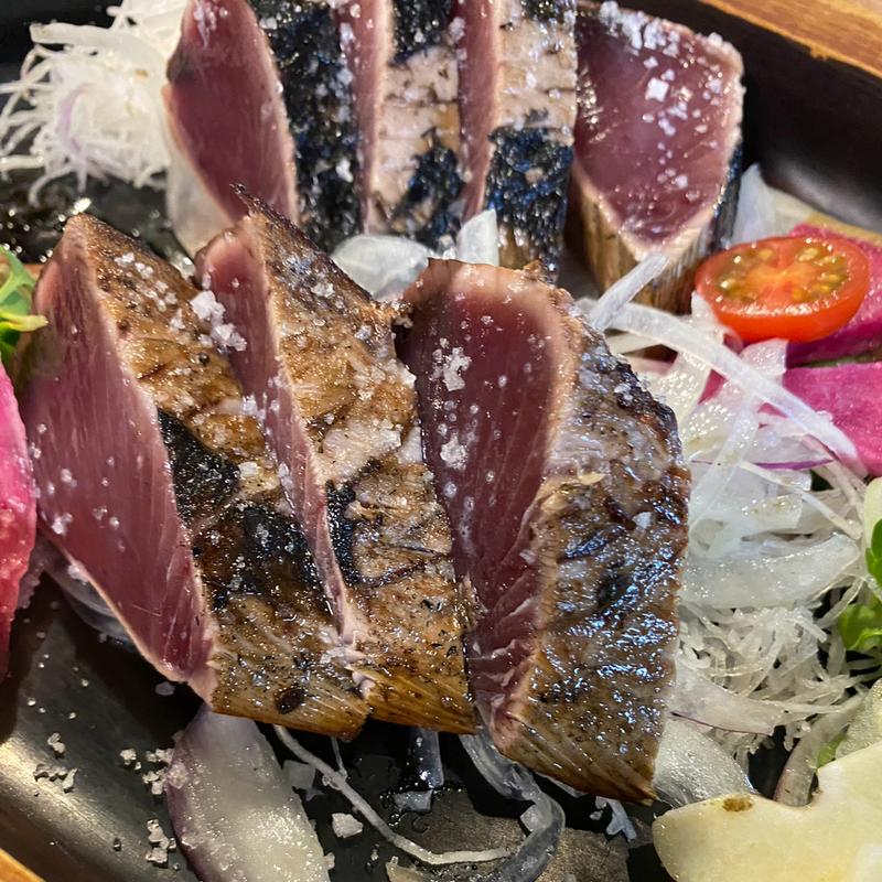 鰹の塩たたき(土佐料理 司食堂 ひろめ市場店)