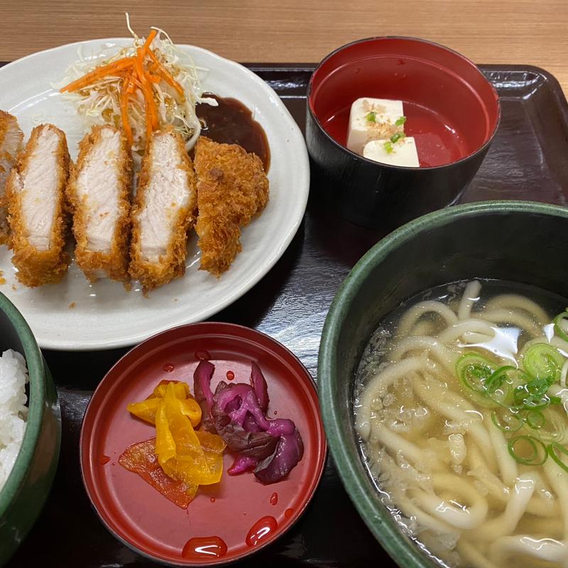 厚切りトンカツ定食セット　ミニうどん(うちだ屋 多々良店 )