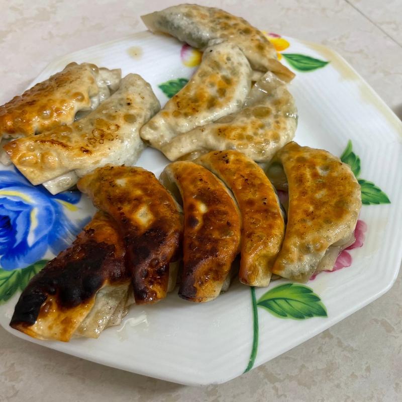 餃子(餃子センター 三篠店 （ギヨウザセンター）)