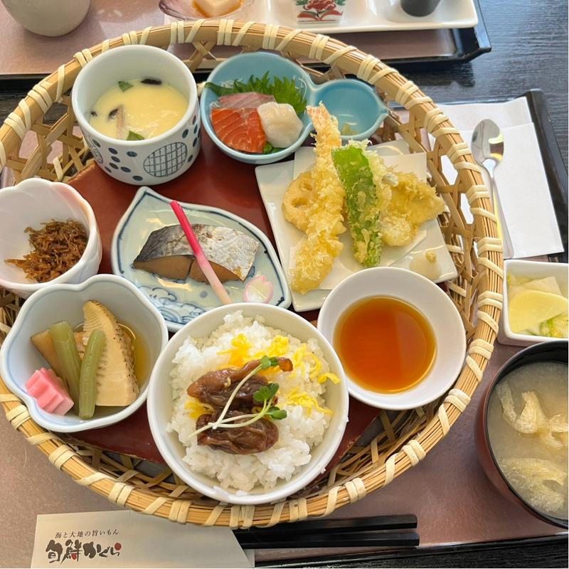 かぐら花かご御膳(海と大地の旨いもん 旬鮮かぐら)