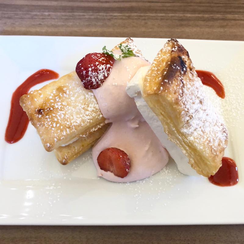 あまおうのサンドパイ(高倉町珈琲 柏の葉店)