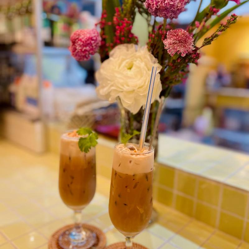 ココナッツコーヒー(オーサカバインミー (Bánh mì bà Trần))