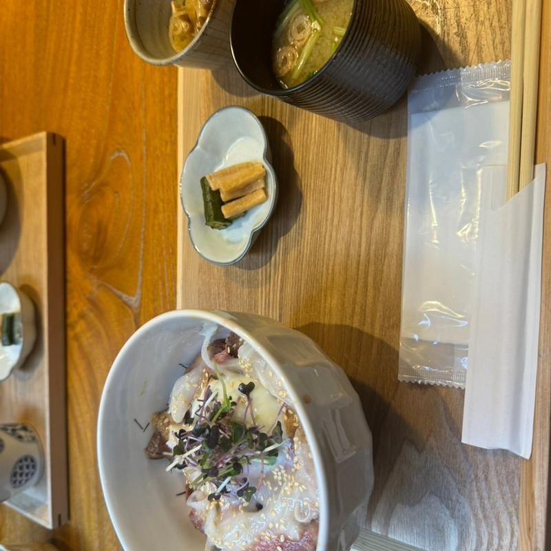 ローストビーフ丼(青森割烹あずましく)