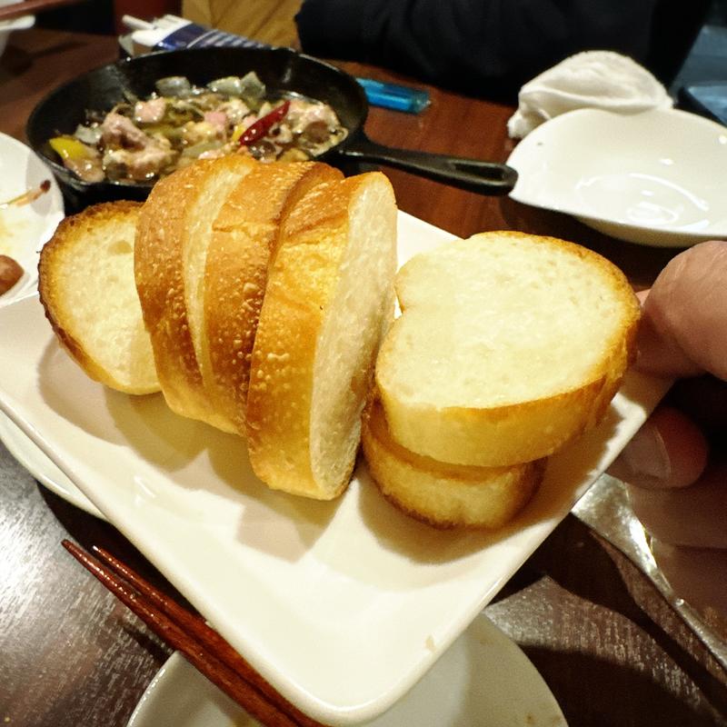 バケットおかわり自由(C.T kitchen 亀 中目黒店)