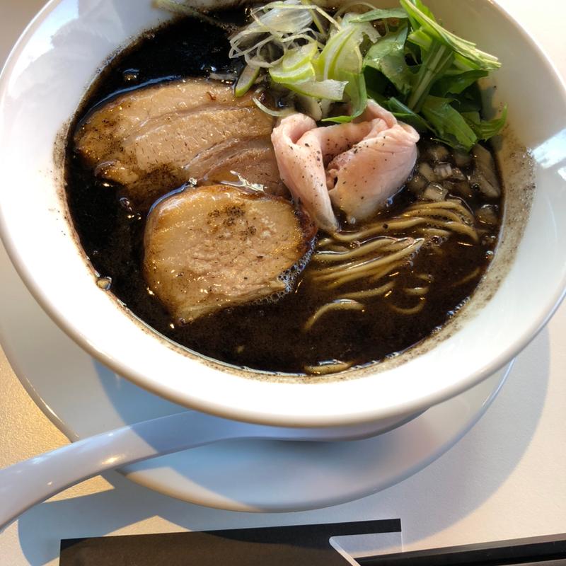 KURO(ラーメンキャロル （RAMEN CAROL）)