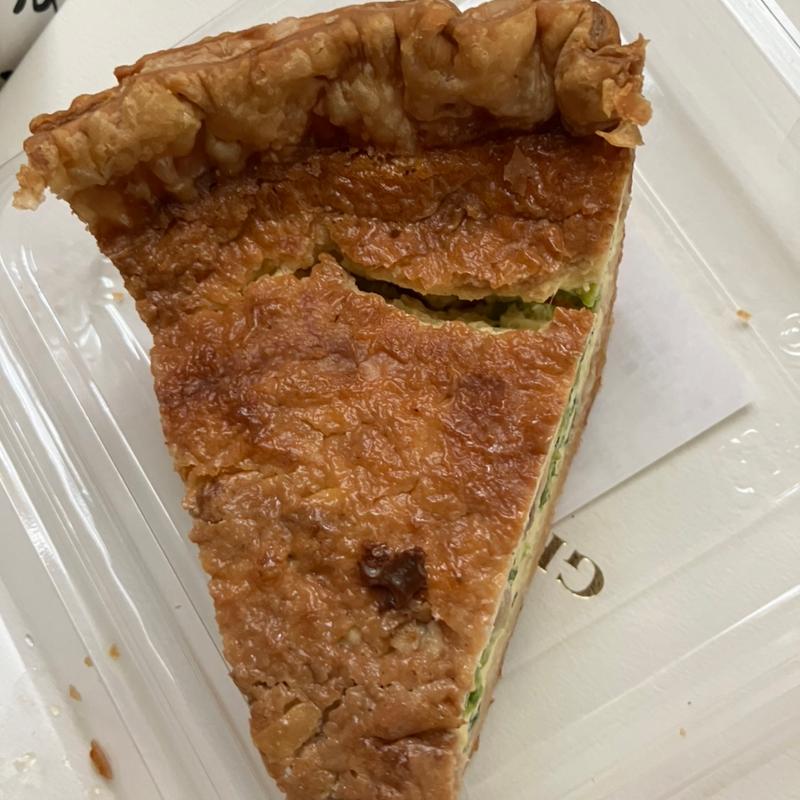 たけのことスモークサーモンのキッシュ(BOUL'ANGE(ブール アンジュ) 大同生命札幌ビル店)