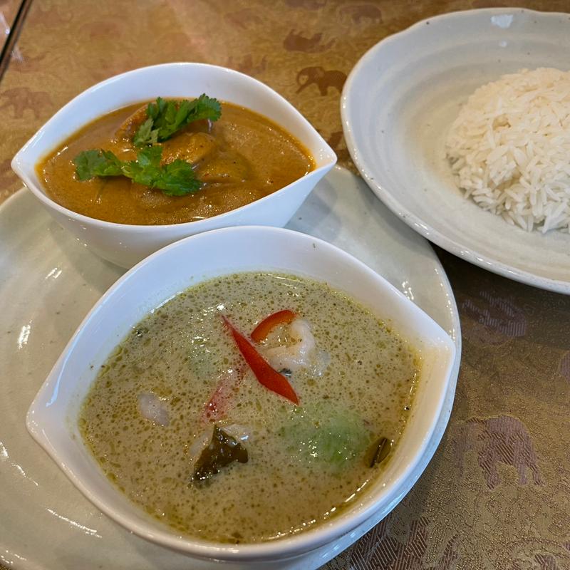 Wカレーセット(マッサマン タイキッチン)