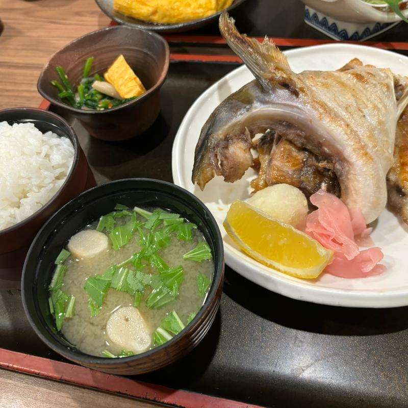 ぶりカマ定食(佐海 たちばな)