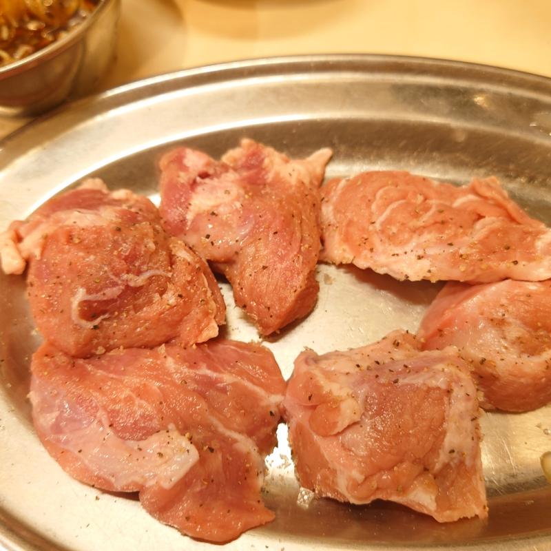 かしら(ホルモン青木 上野支店)