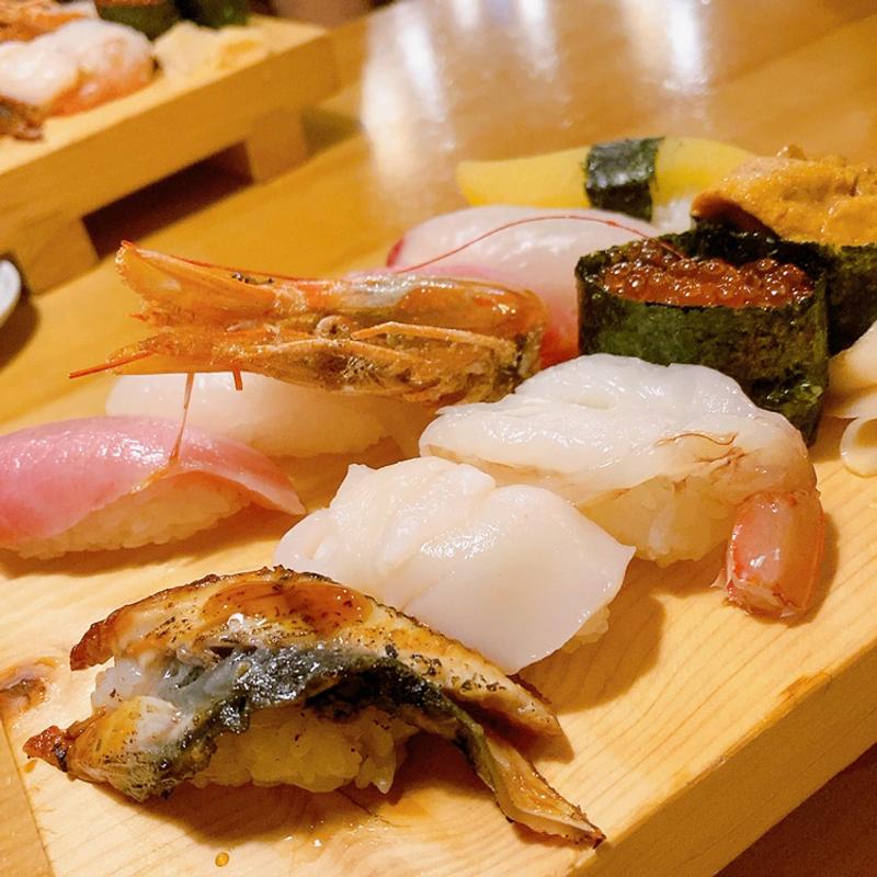 ぜいたく寿司10貫(や台ずし 横川町)