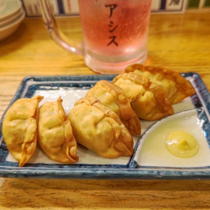 揚げ餃子(太陽ホエール 野毛本店)