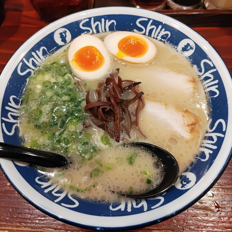 煮玉子入りらーめん(ShinShin 博多デイトス店)
