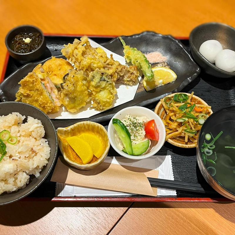 天麩羅5種盛合せ定食(鯛めしと炭焼き たつあん)