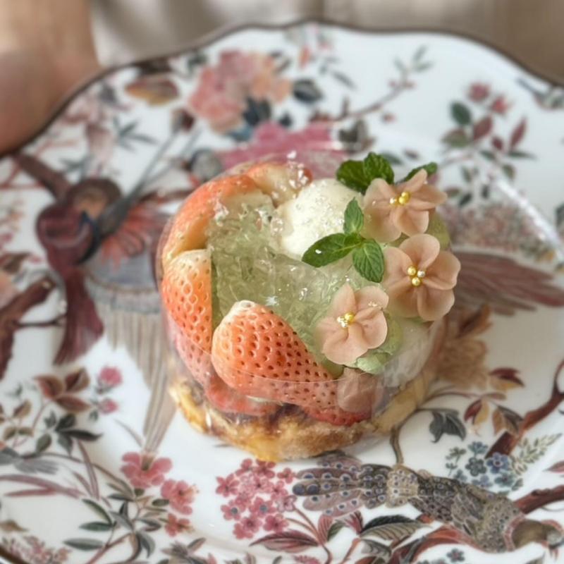 ヴィーガンさくらパフェ(cafe attmos)