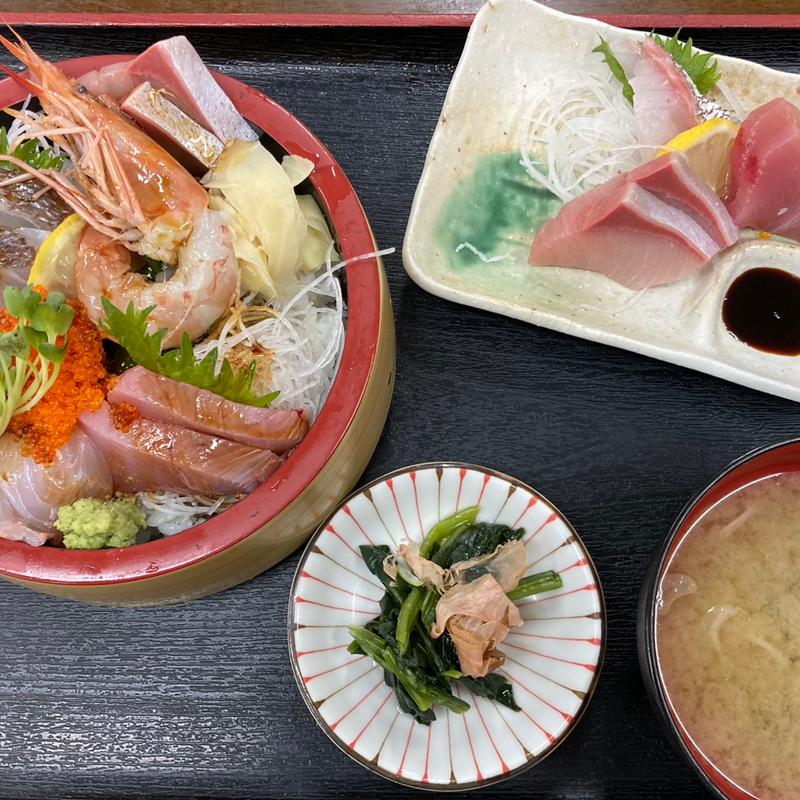 地魚海鮮丼　刺身小鉢(ドライブイン小浜)