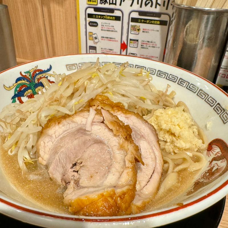 ミニラーメン(ラーメン豚山 十三東口店)