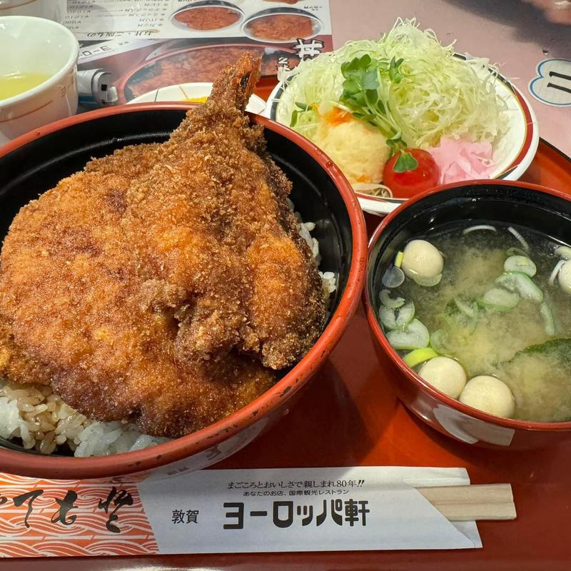デラックス丼(ヨーロッパ軒 総本店 )