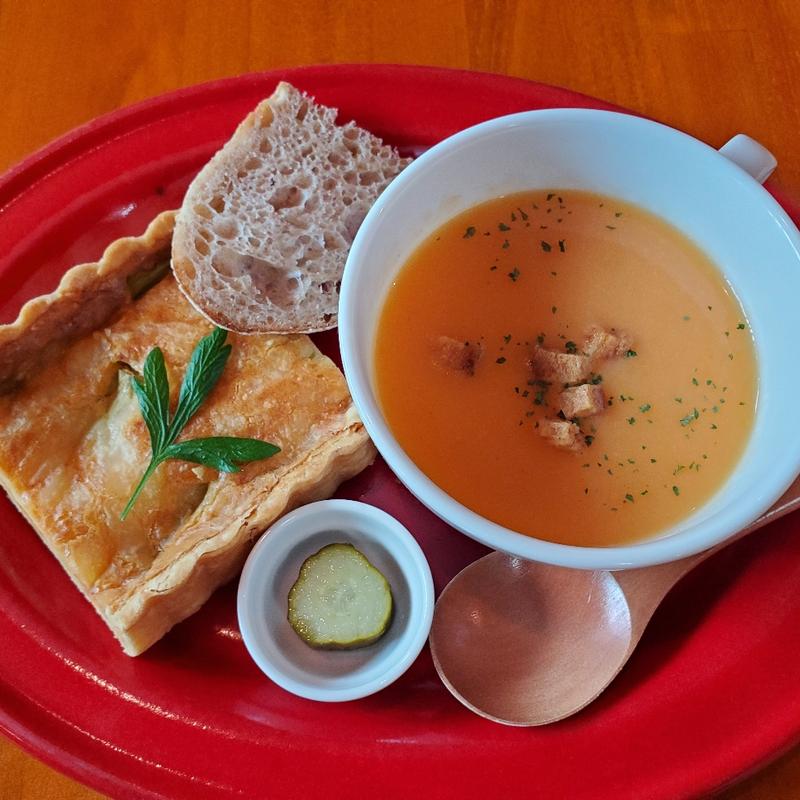 キッシュ(SUKA （スカ）)