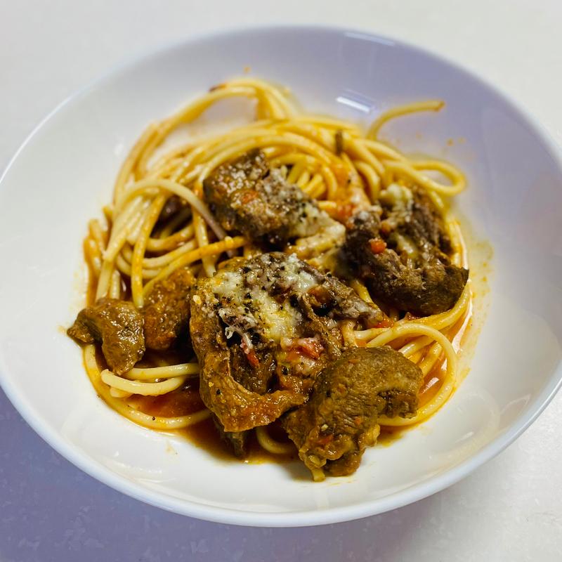 じっくり煮込んだ牛すじ肉のラグーパスタ(カリーナ カリーナ)