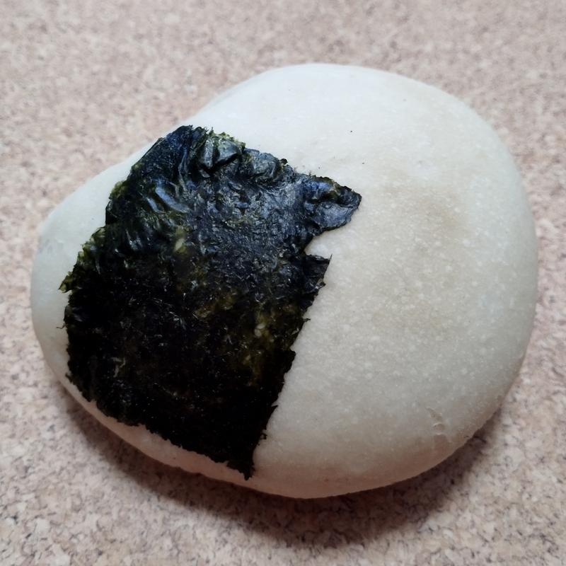 生姜ミートおにぎりパン(ブーランジュリー オーヴェルニュ)