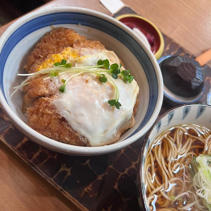 かつ丼セット(謙徳蕎麦家 エンゼル店)