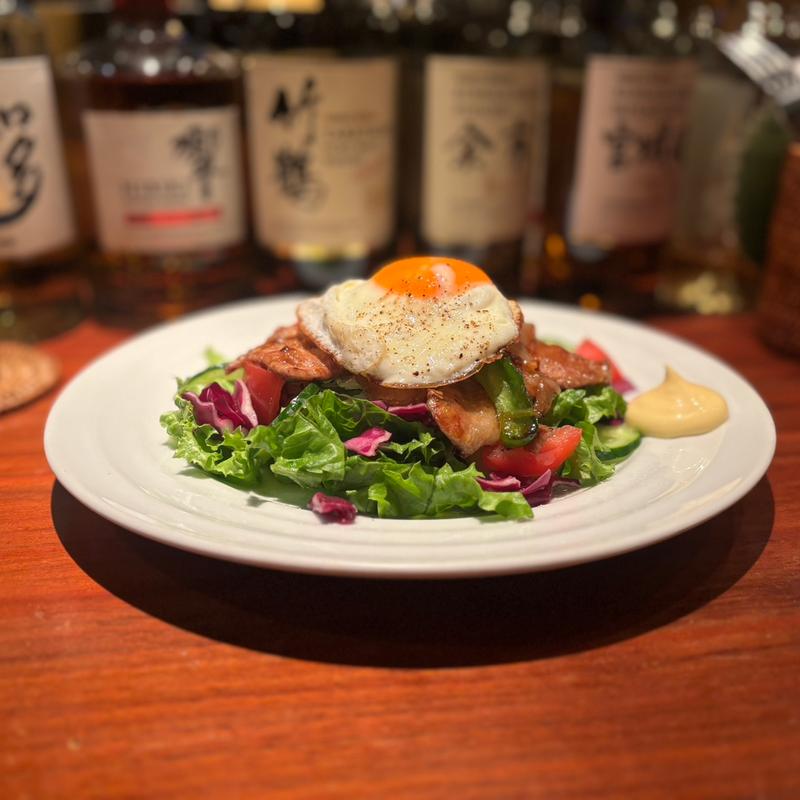 しょうが焼きサラダ(THE BAR ONE &ONLY)