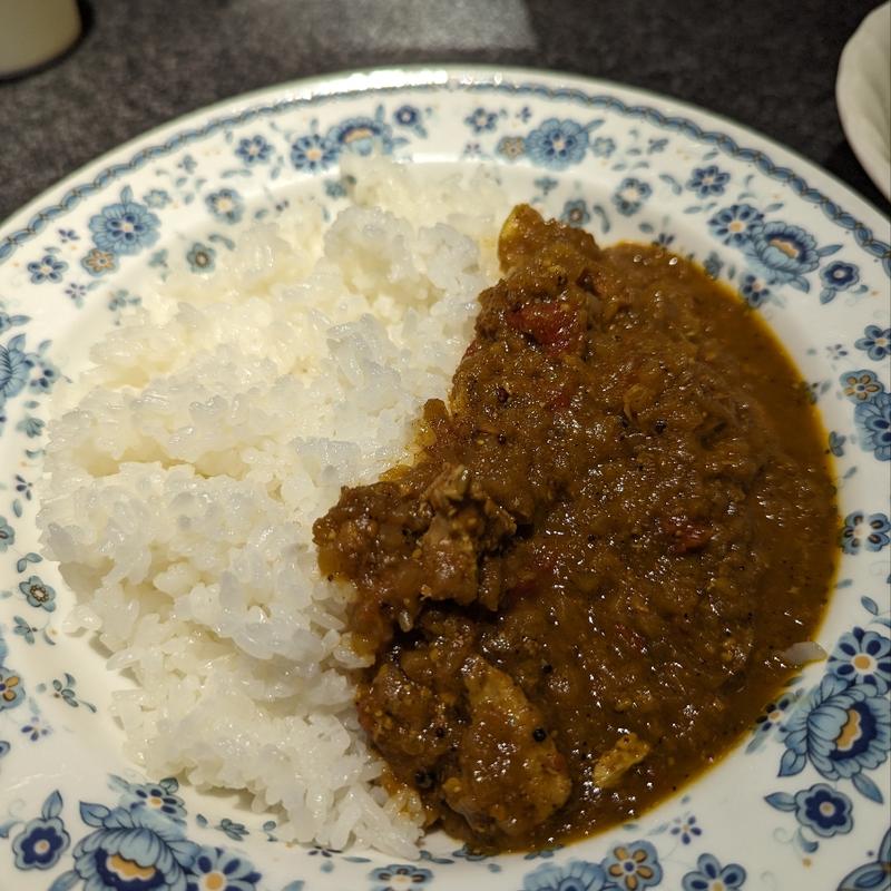 鶏もも肉カリー（ホット）(カリーシュダ)