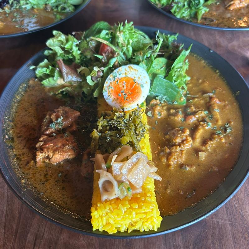 あいがけプレート(カレーショップ スパイスマン)