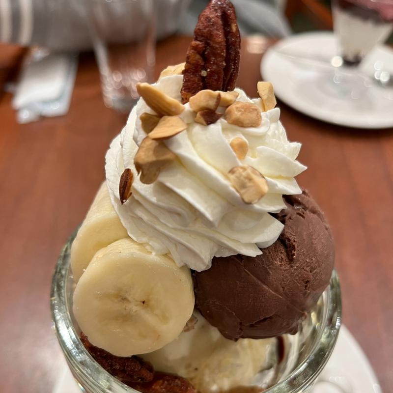 ホットファッジサンデー(ロイヤルホスト幸町店)
